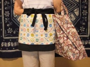 手提げとエプロン